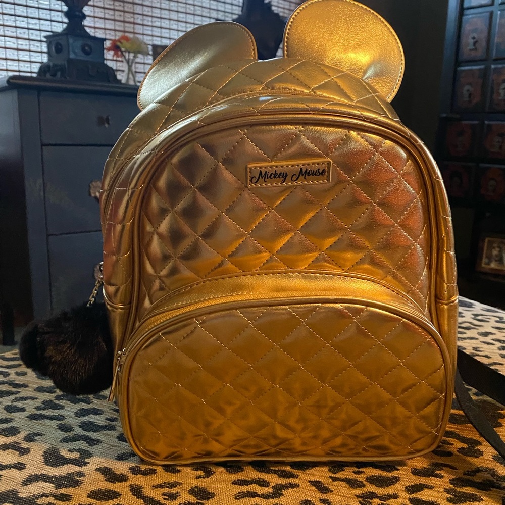 NWT Disney Mickey Mouse Gold quilted backpack/fur Mickey head zipper pull